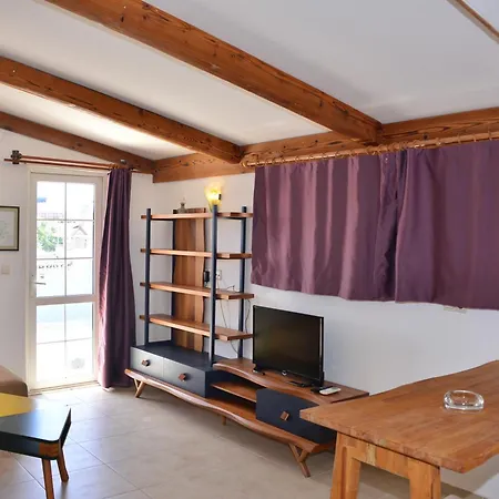 Aquarius 4* סייד