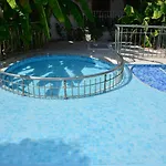 Aquarius 4* Side