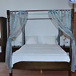Aquarius Aparthotel