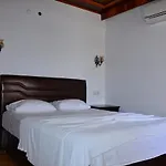 Aparthotel Aquarius 4*