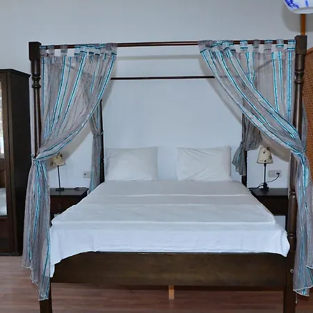 Aquarius Aparthotel
