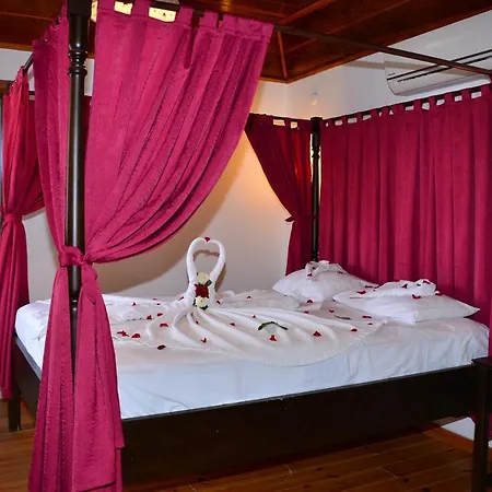 Aquarius Aparthotel Side