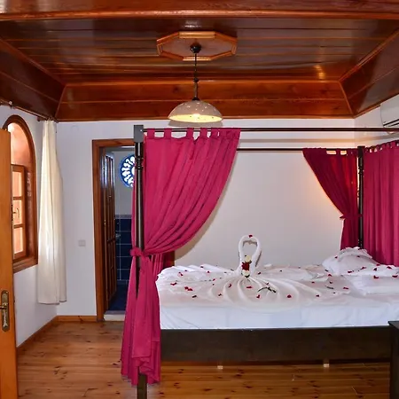 Aquarius Aparthotel *