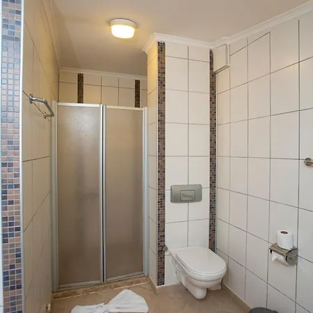 Aquarius Aparthotel 4*