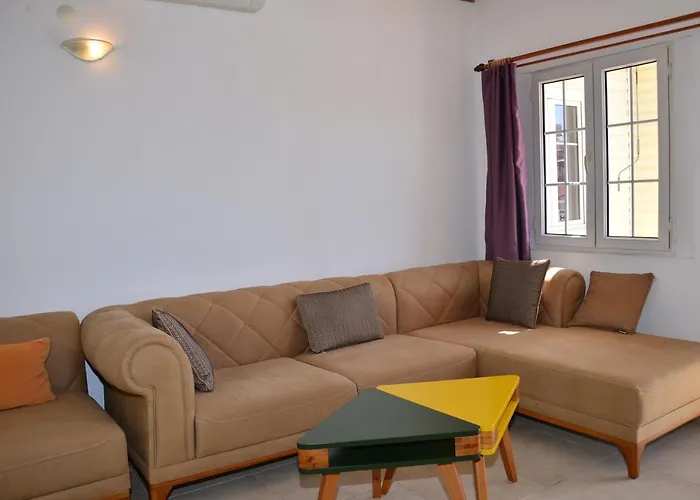 Aquarius Aparthotel 4*