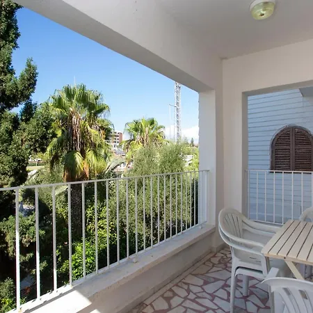 Aquarius Aparthotel 4*